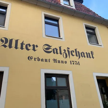 Stilvolle Altbauwohnung - Parkplatz, Wlan, Netflix, Zentrum باد سشاندو