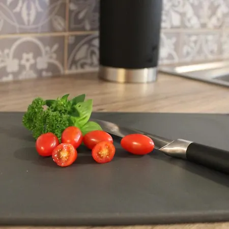 Stilvolle Altbauwohnung - Parkplatz, Wlan, Netflix, Zentrum * باد سشاندو