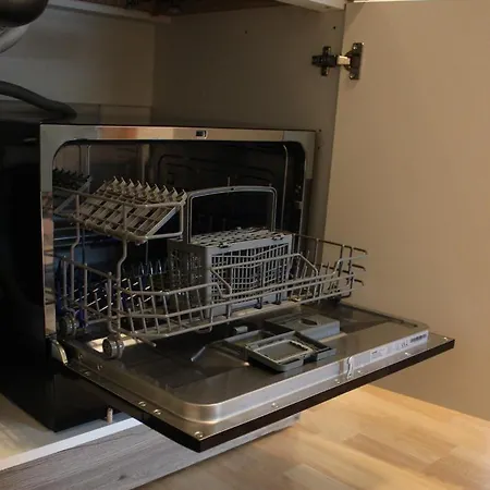 Stilvolle Altbauwohnung - Parkplatz, Wlan, Netflix, Zentrum * باد سشاندو