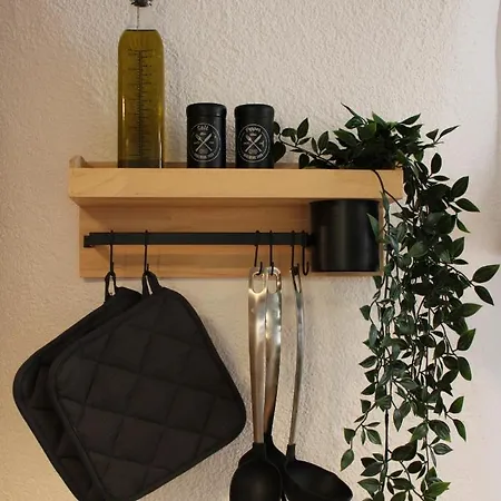 Stilvolle Altbauwohnung - Parkplatz, Wlan, Netflix, Zentrum * باد سشاندو