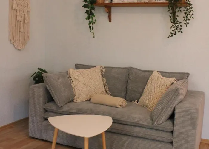 Stilvolle Altbauwohnung - Parkplatz, Wlan, Netflix, Zentrum Lejlighed *